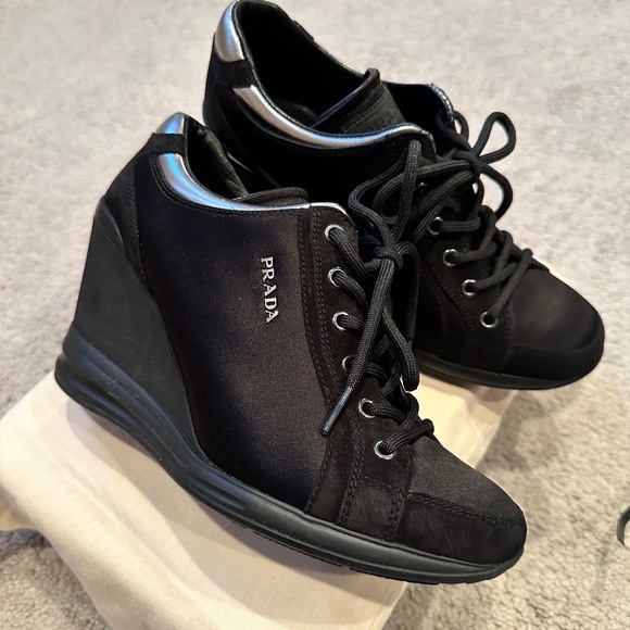 Prada Wedges Size 8 1/2 - Picture 1 of 4